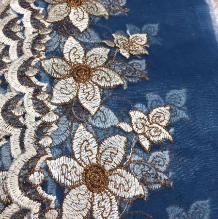 White gold thread embroidered mesh fabric with embroidered lace color mesh fabric in stock White gold thread embroidered mesh fabric with embroidered lace color mesh fabric in stock